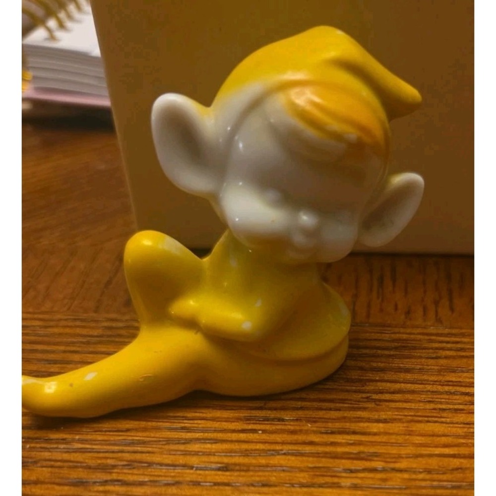 Ceramic Yellow Pixie Elf Vintage  Figurine Right Knee Up Whimsy Shelf‎ Sitter